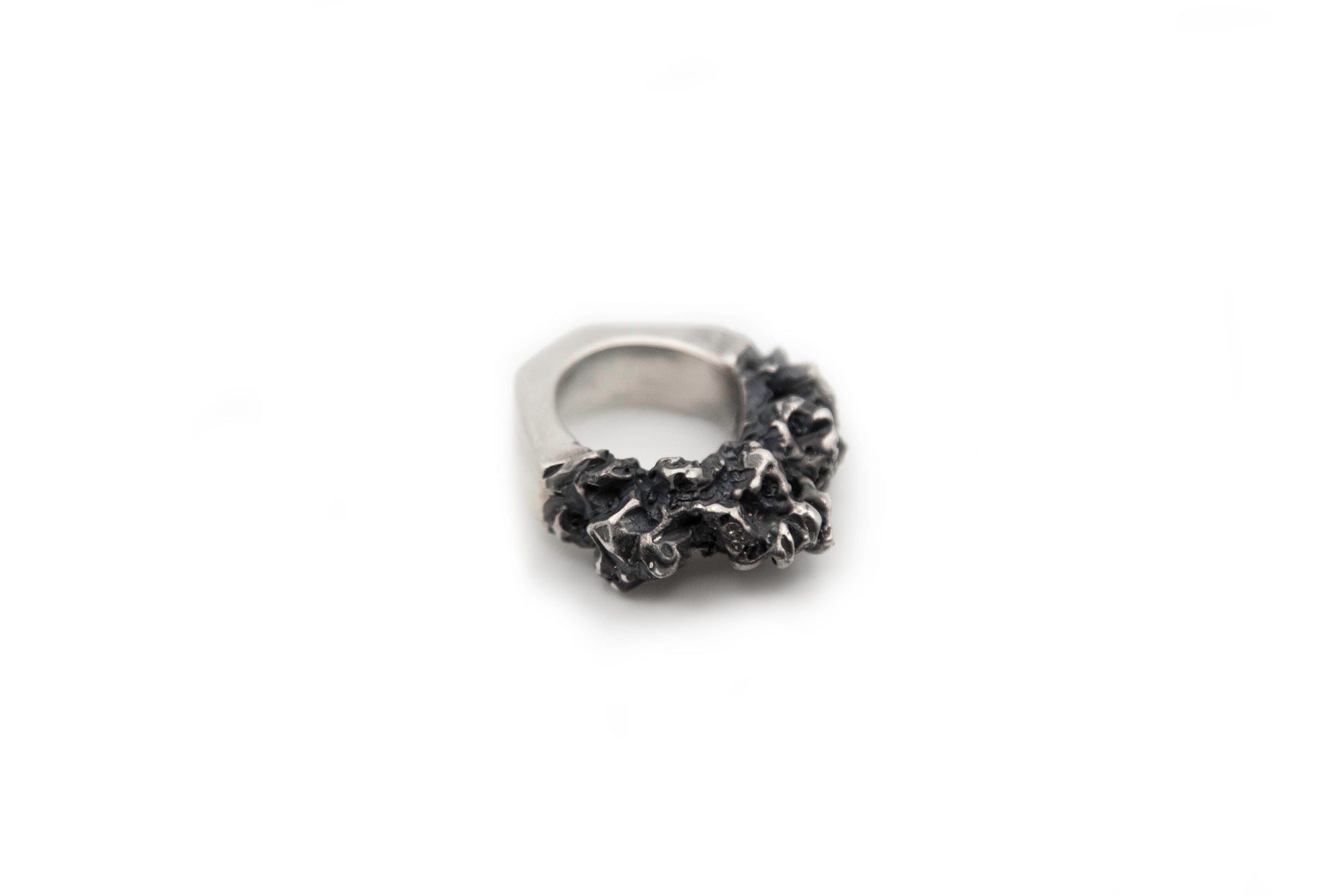 CRATERE hand-carved 925 sterling silver ring with moon crater texture