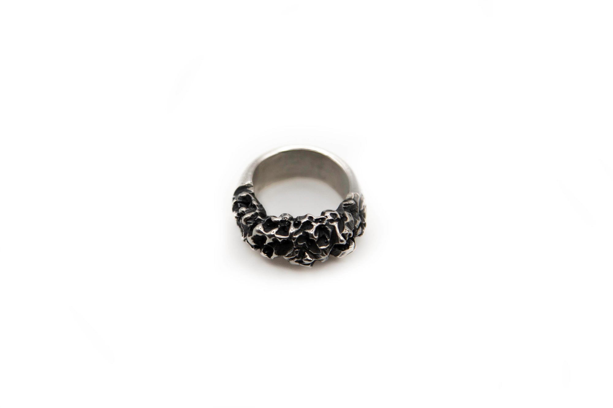 CRATERE - small hand-carved 925 sterling silver ring with moon crater texture