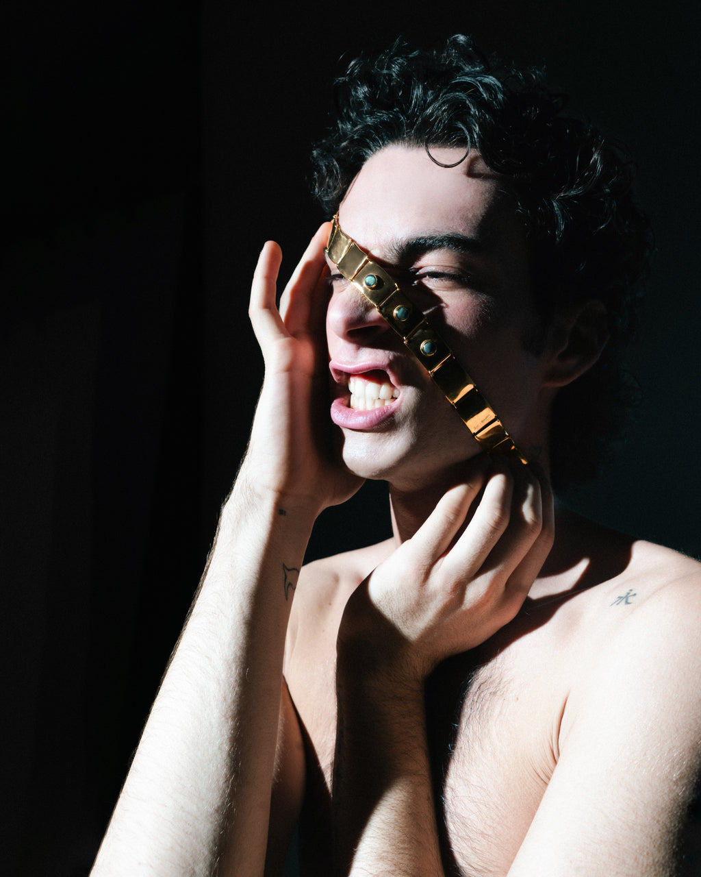 VOYAGE / Gold + Blue tiger eye