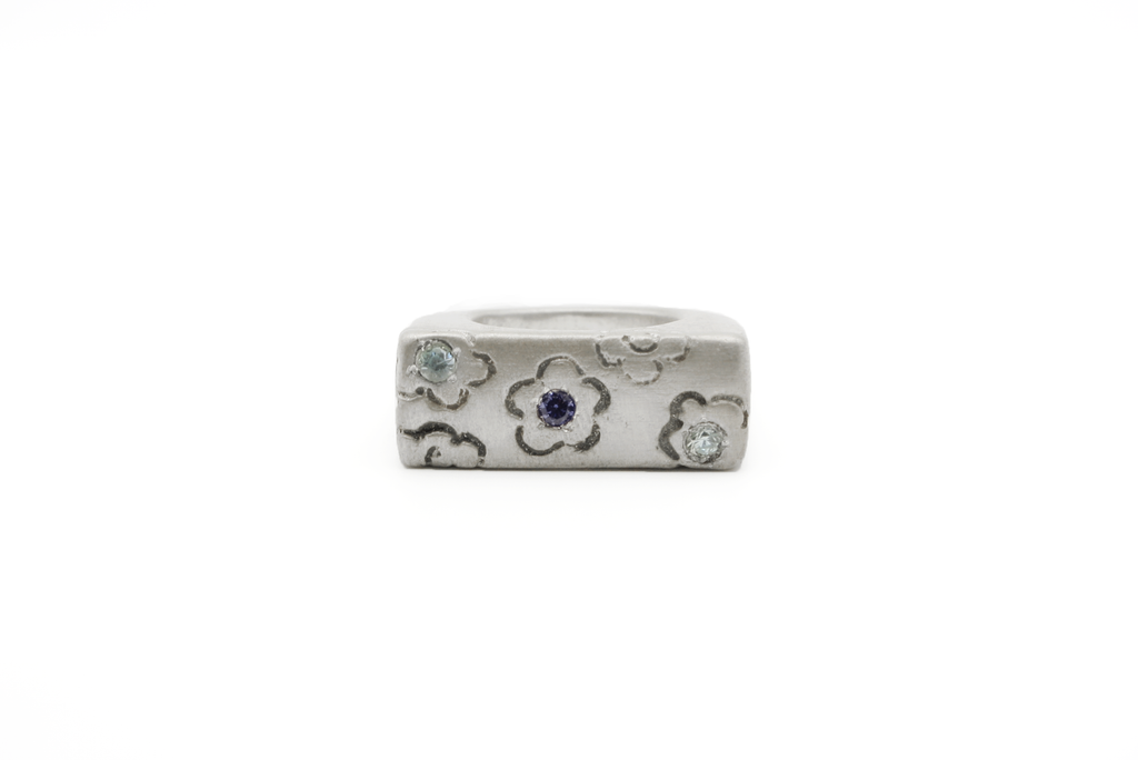 1960 hand-carved 925 sterling silver ring inspired by free-spirited 1960s era