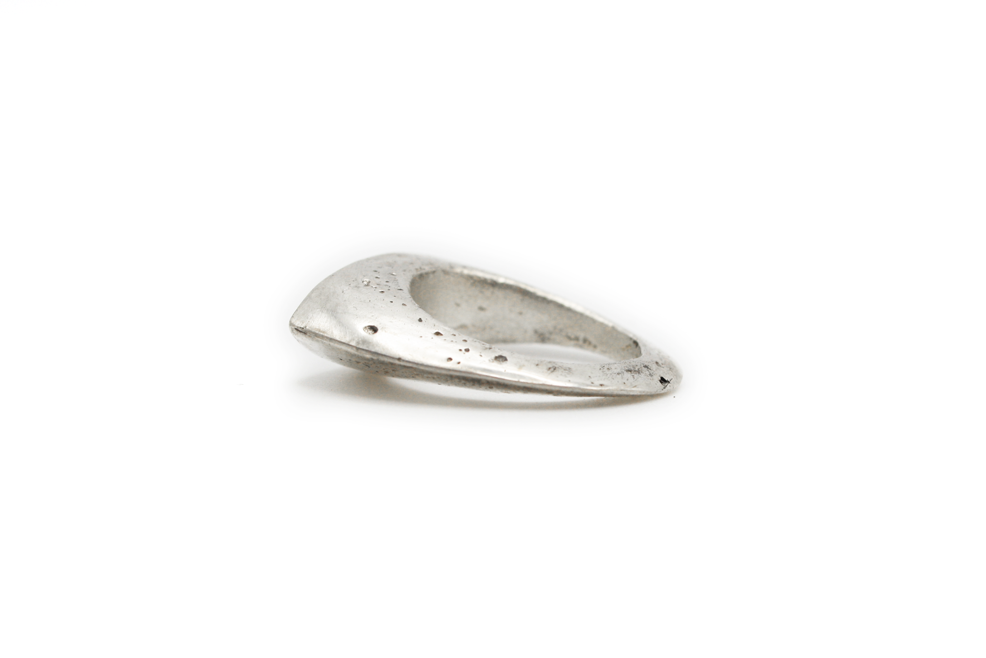 SERENDIPITY hand-carved 925 sterling silver ring with rural-inspired design