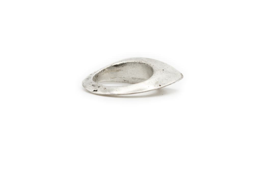 SERENDIPITY hand-carved 925 sterling silver ring with rural-inspired design