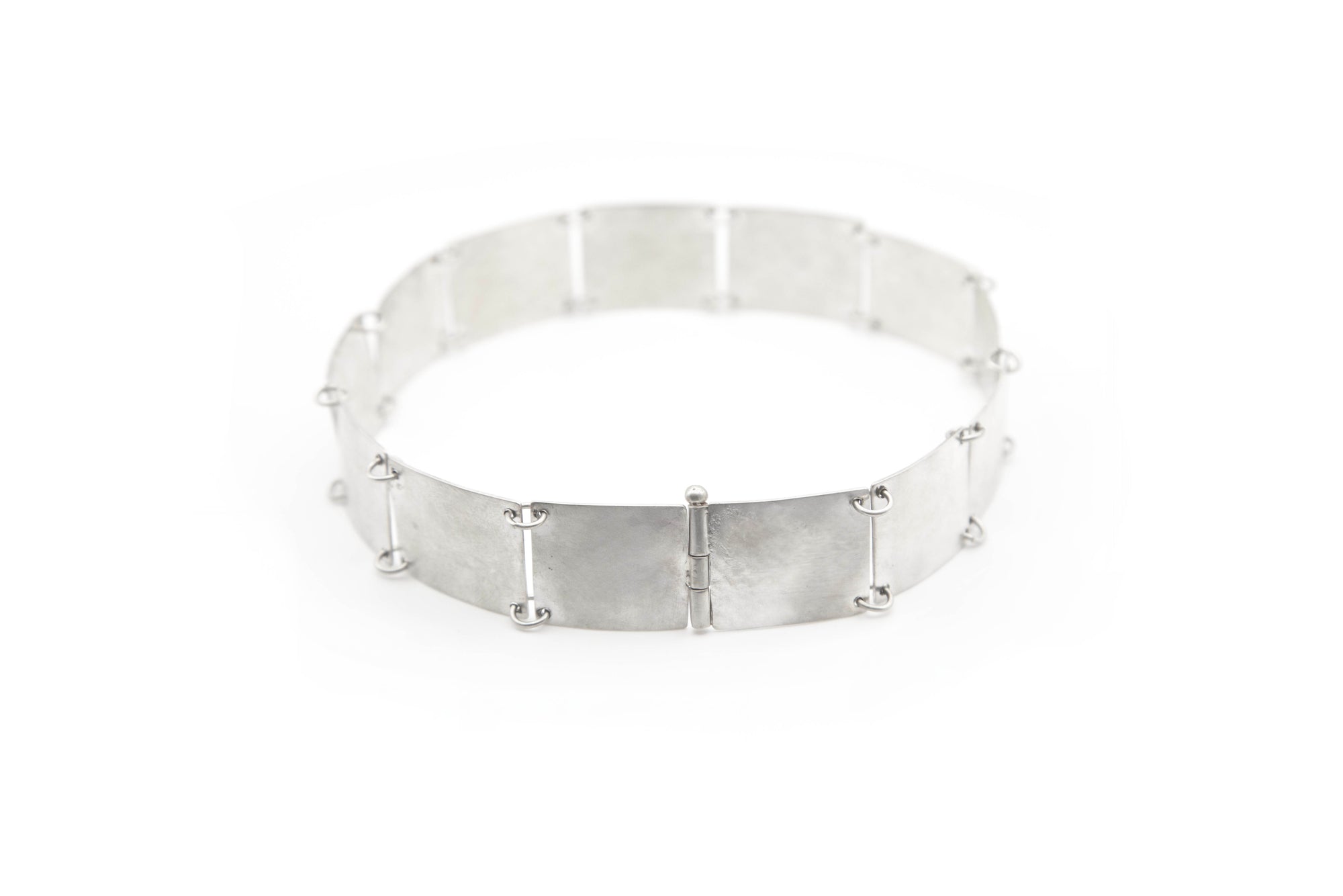 VOYAGE - SATINATO 925 sterling silver choker with satin finish and interlocking design